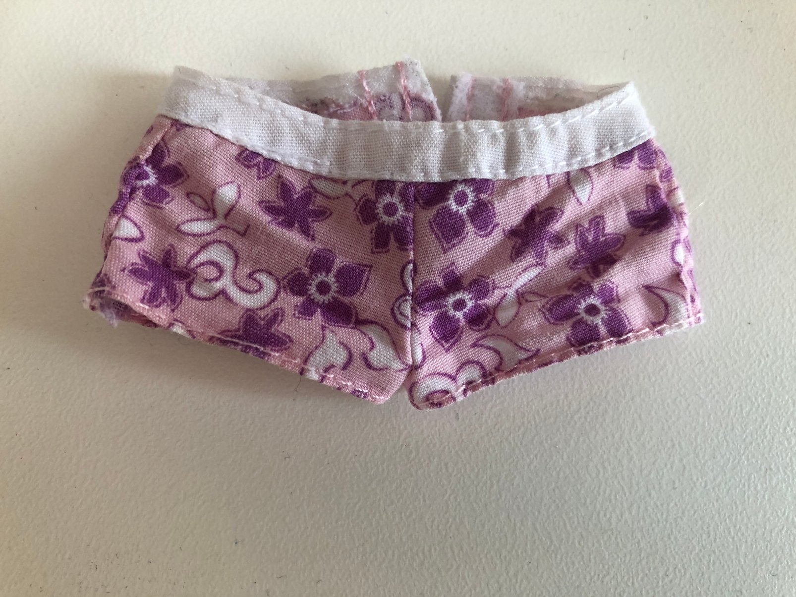 Nette short voor de barbie, Kinderen en Baby's, Speelgoed | Poppen, Ophalen of Verzenden, Gebruikt, Barbie