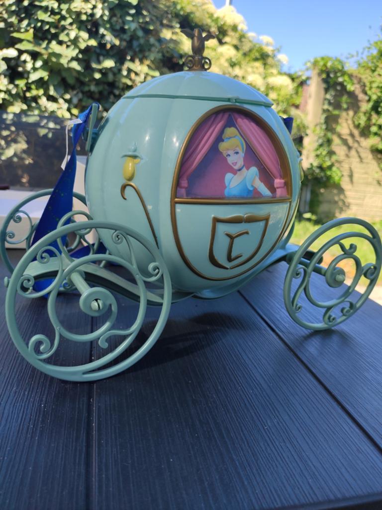 Disney popcorn bucket van Assepoester koets, Ophalen, Assepoester of Belle, Gebruikt, Overige typen