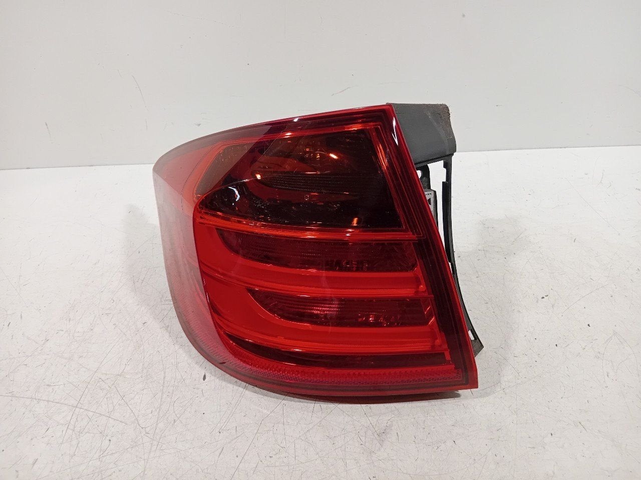 Achterlicht links buiten BMW 3 serie, Auto-onderdelen, Onderdelen@venauto.nl, Van der Ven Autorecycling B.V., Gebruikt, Ettenseweg 76, 4706 PB Roosendaal, The Netherlands