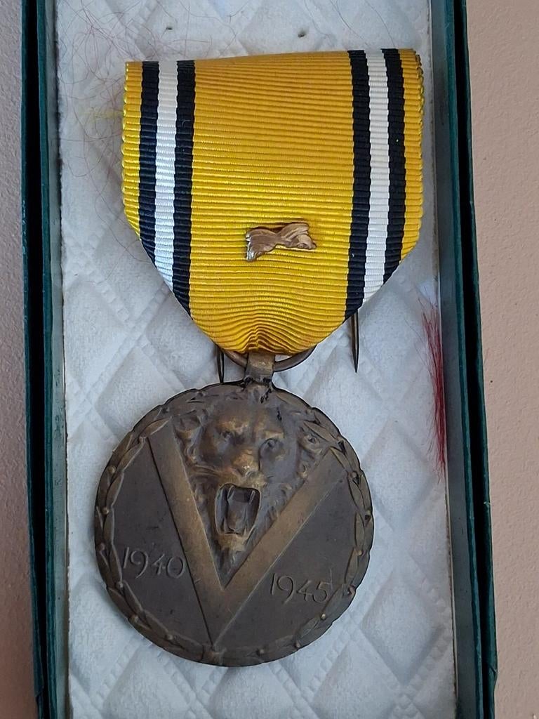 Medaille : herinneringsmedaille WOII, Verzamelen, Verzenden