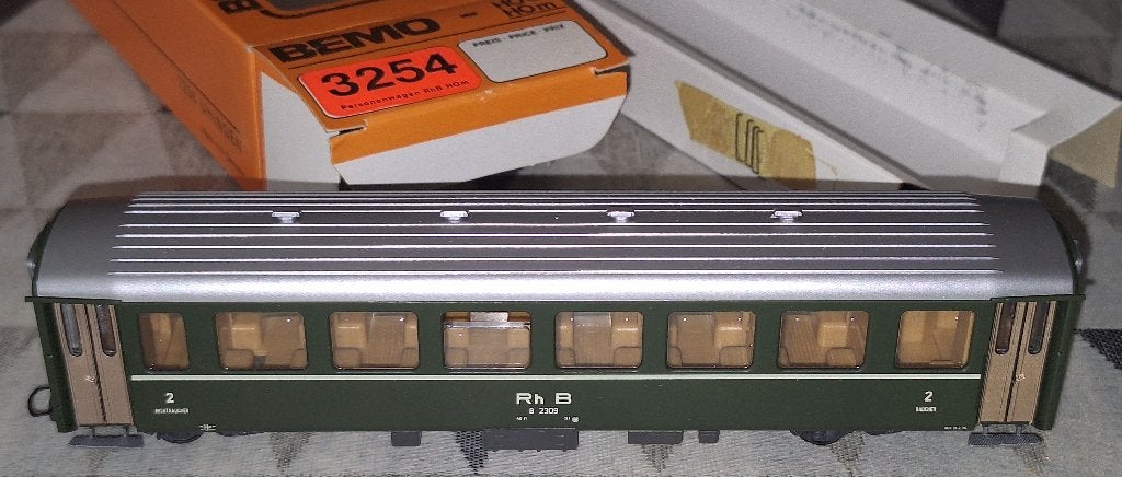 BEMO HOm set van 3 personenwagens RhB, Hobby en Vrije tijd, Modeltreinen | H0, Zo goed als nieuw, Wagon, Gelijkstroom, Overige merken