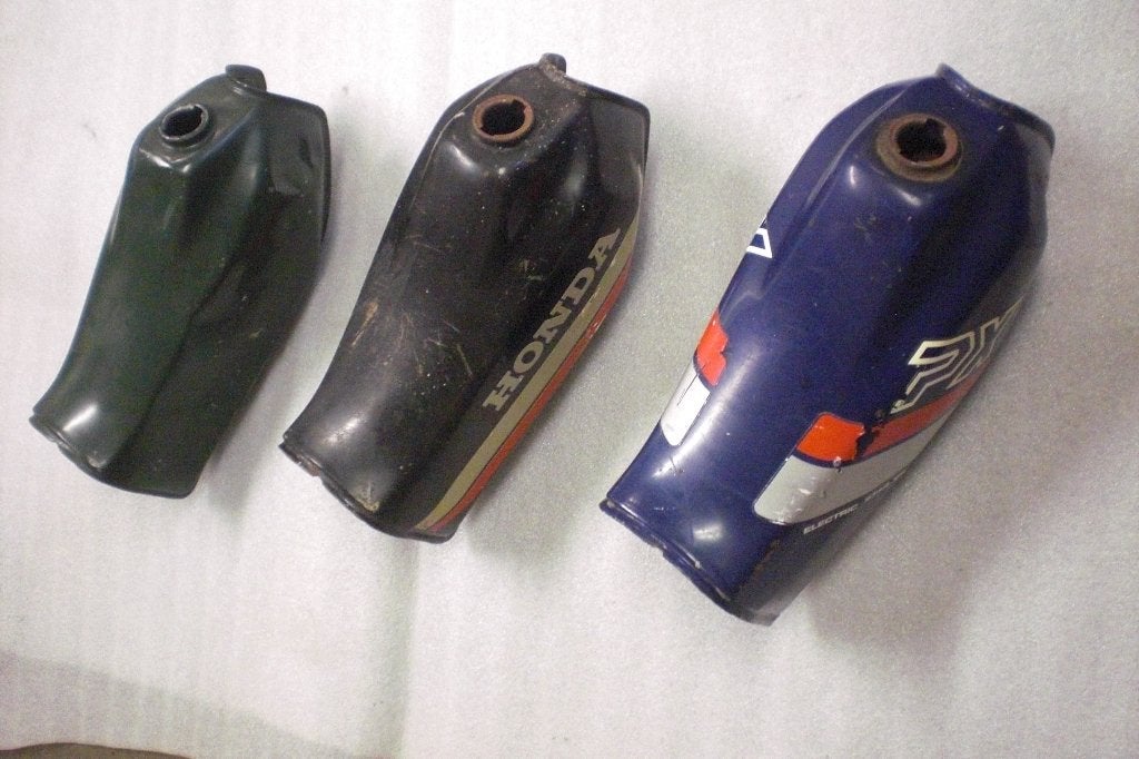 Honda PX PXR 50 benzinetank met schade deuken, Vélos & Vélomoteurs, Enlèvement ou Envoi, Utilisé, Réservoir, Honda PX PXR 50
