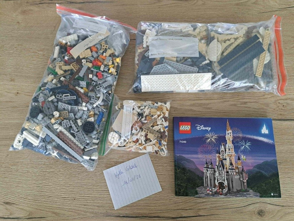 LEGO Disney 71040 Disney Castle - eenmaal gebouwd, Compleet, Lego, Ophalen of Verzenden, Zo goed als nieuw