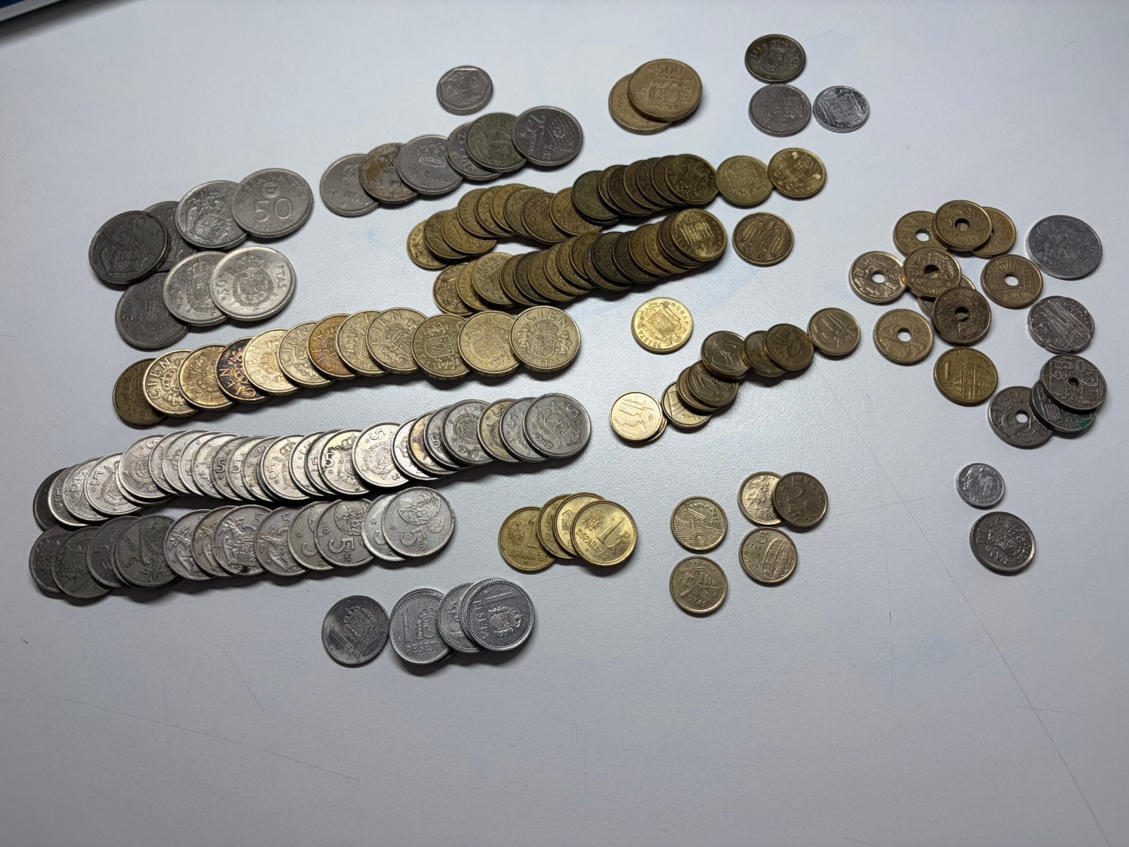 Différentes monnaies différentes années, Espagne, Enlèvement ou Envoi