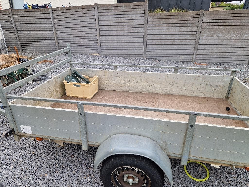 Aanhangwagen, Enlèvement, Utilisé