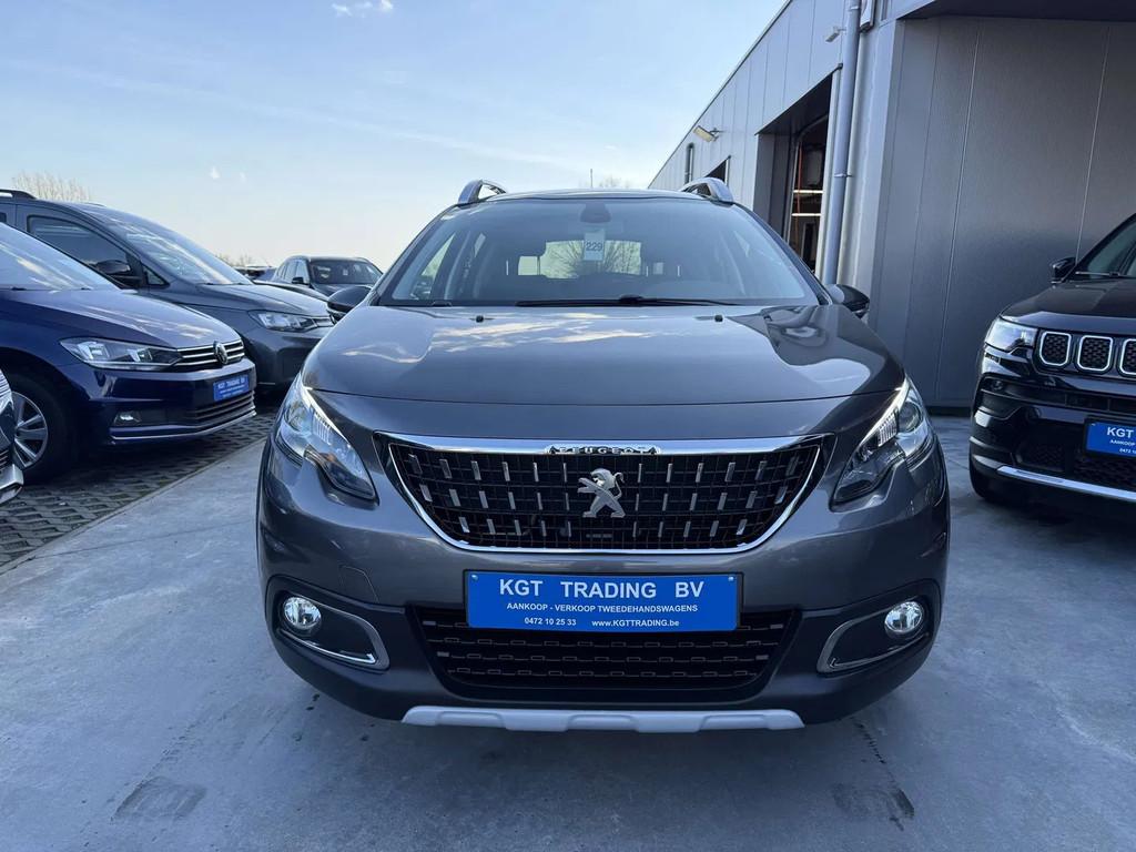 Peugeot 2008 1.2i ALLURE NAVIGATIE PANO-DAK CAMERA CARPLAY L, USB, Gebruikt, 1199 cc, Leder