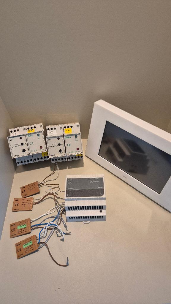 Nikobus modules, dimmers, touchscreen, rolluik en RF | SALE, Verzenden, Zo goed als nieuw