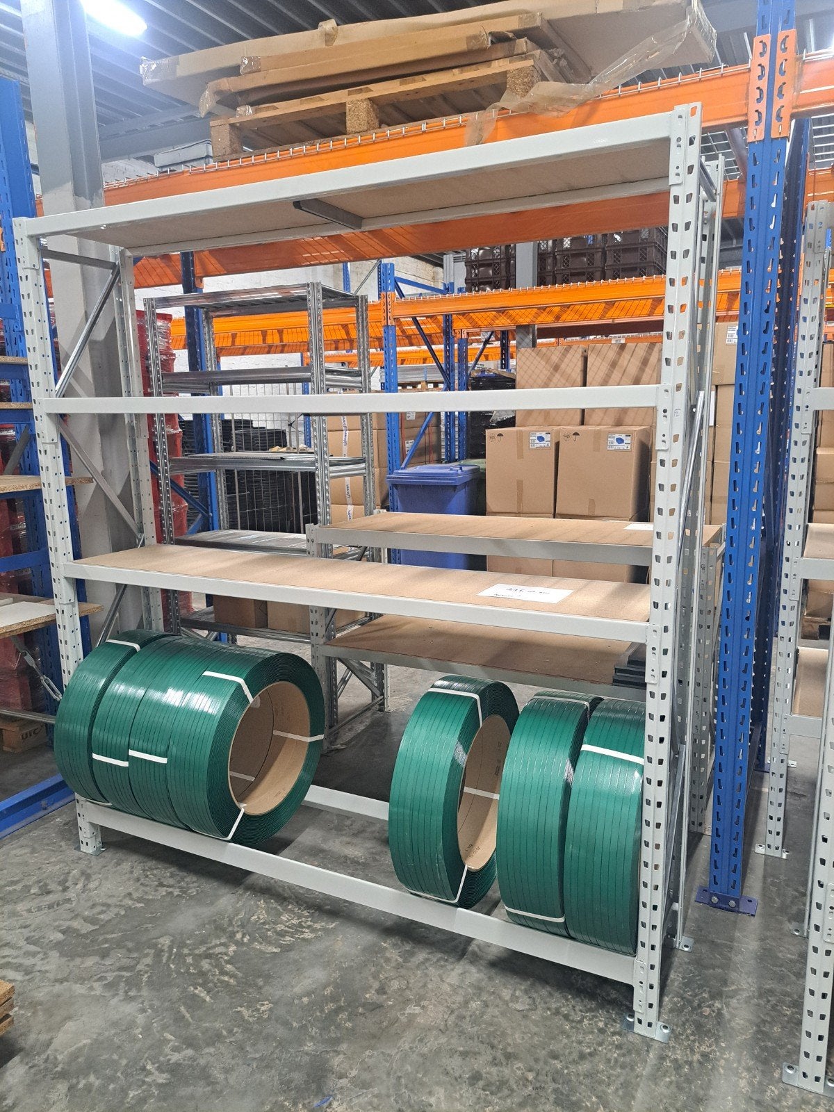 Rekken voor materiaal, banden etc..., Zakelijke goederen, Ophalen