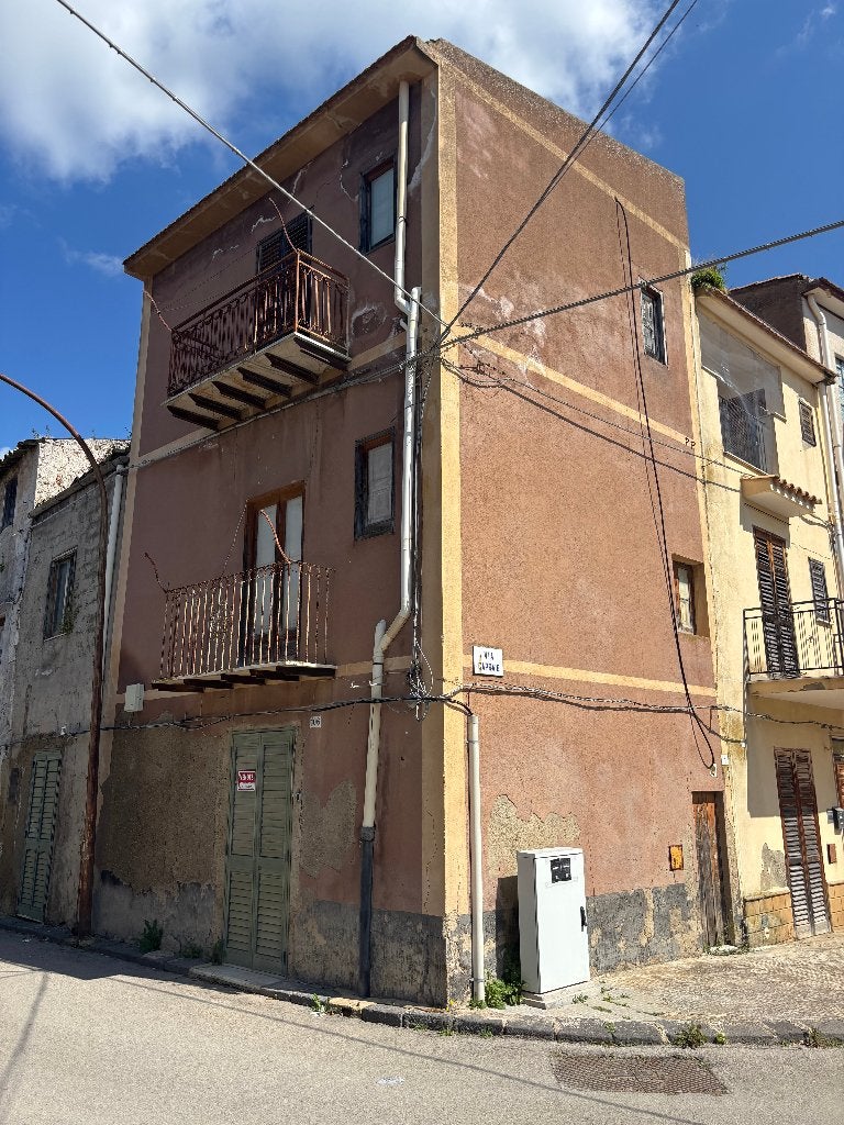 Sicile – Maison de village de 52 m² à 30 min de la mer, Immo, Village, Maison d'habitation, Montedoro, 52 m²