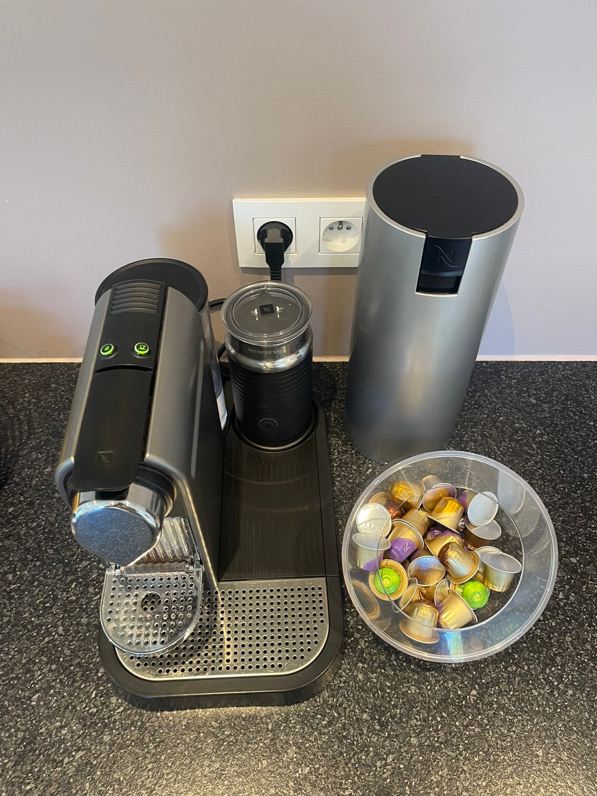 Krups Nespresso koffiecups machine, Réservoir d'eau amovible, Dosettes et capsules de café, Utilisé, Enlèvement