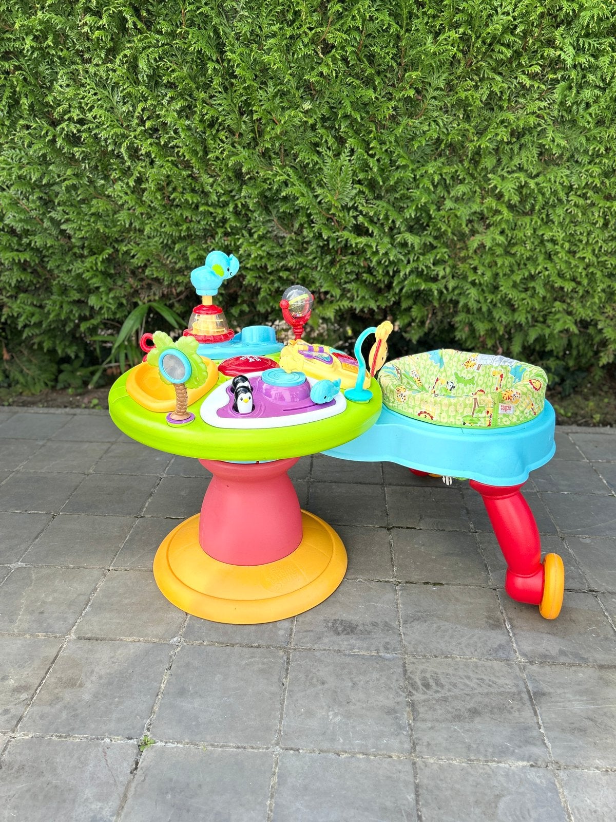 Bright starts speeltafel en roterende stoel, Enlèvement, Utilisé