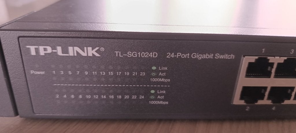 Switch Gigabit TP-LINK, Enlèvement, Comme neuf