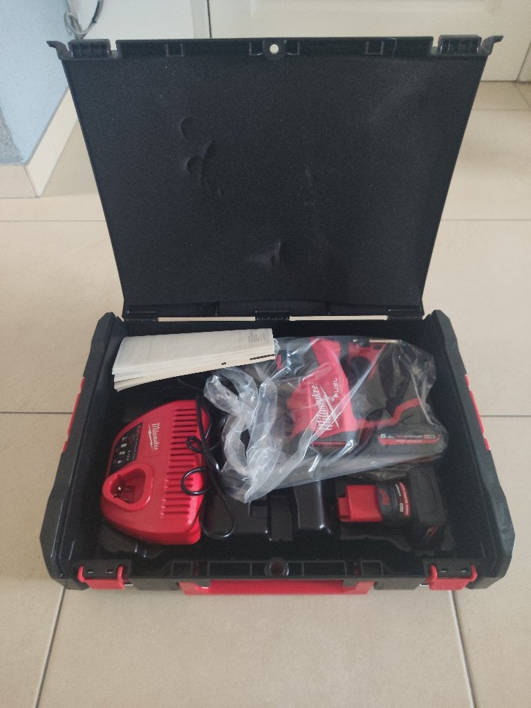 Perfo Milwaukee, Bricolage & Construction, Enlèvement ou Envoi, Comme neuf, Marteau perforateur et/ou Marteau piqueur, Vitesse variable