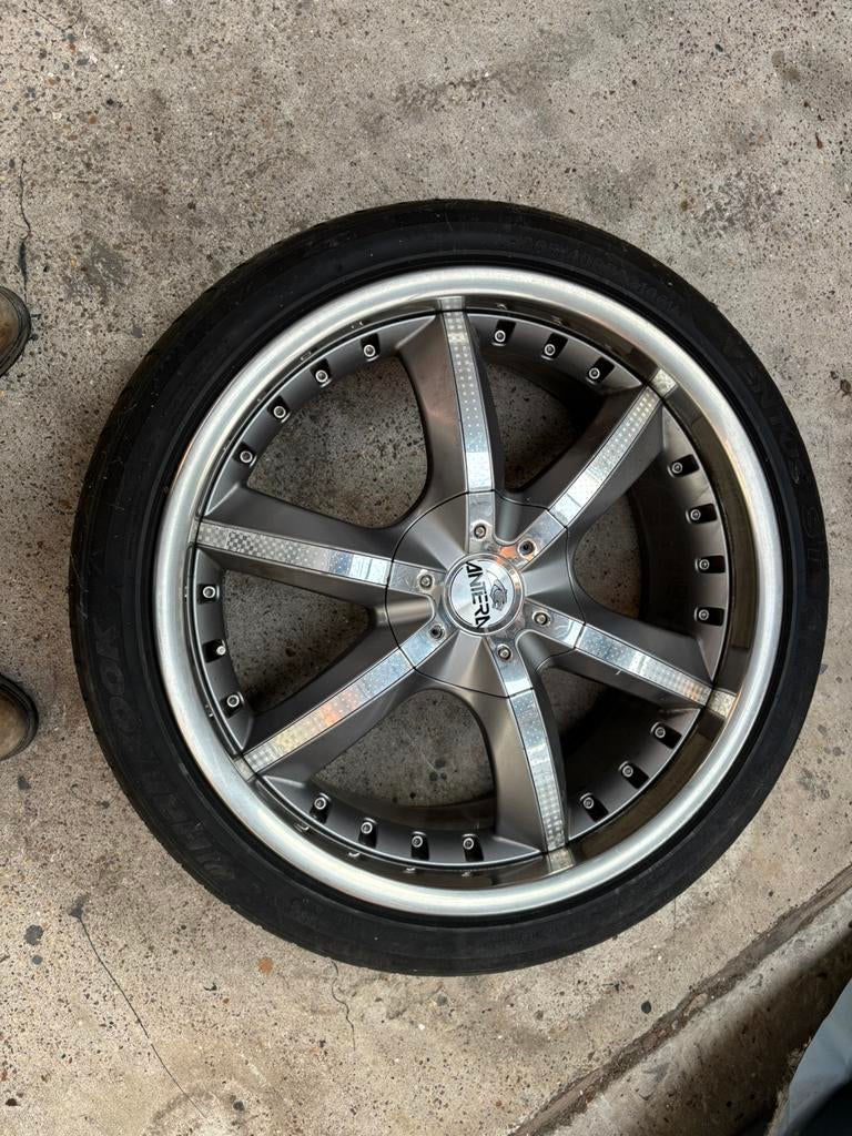 Mitsubishi pajero antera banden en velgen, Auto-onderdelen, Banden en Velgen, Ophalen, Banden en Velgen