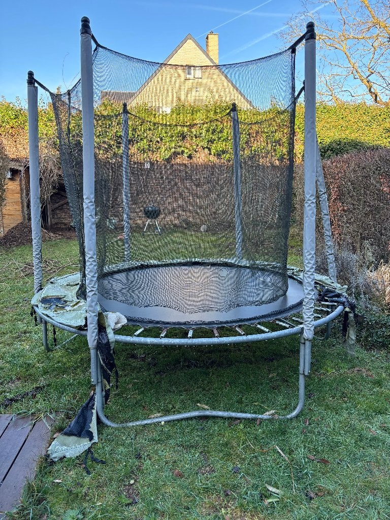 trampoline, Enlèvement, Utilisé