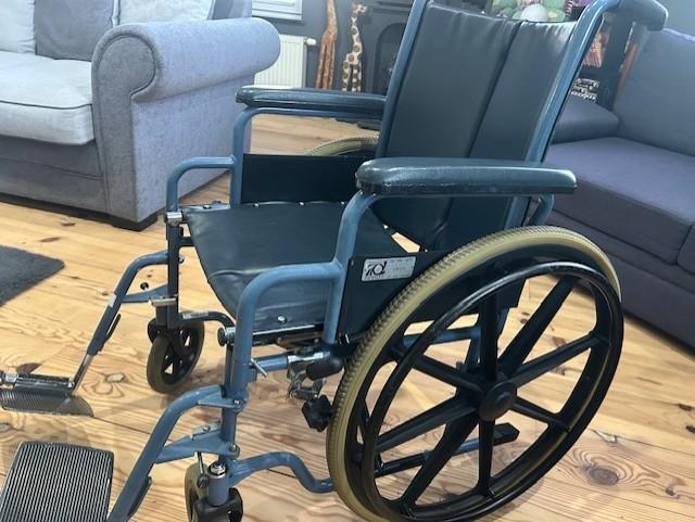 Chaise roulante, Enlèvement, Pliant, Utilisé, Fauteuil roulant manuel