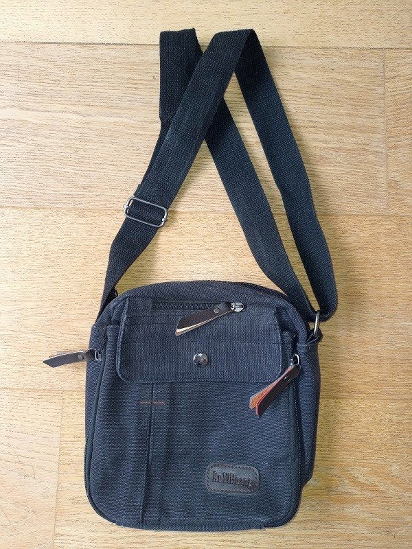 sac à bandoulière noir / unisex, Bijoux, Sacs & Beauté, Sacs | Sacs à bandoulière, Enlèvement, Utilisé, Noir