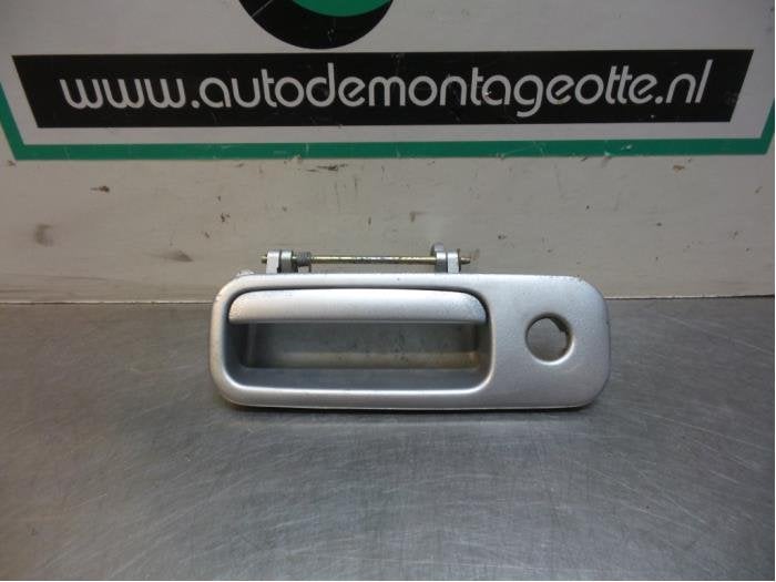 Poignée hayon d'un Volkswagen Polo (Polo 99-), Autos : Pièces & Accessoires, Volkswagen, -, Utilisé, -