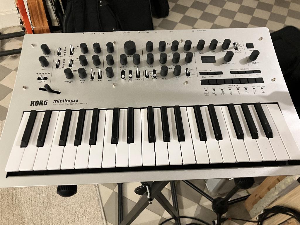 Synthétiseur Korg Minilogue, Musique & Instruments, Enlèvement ou Envoi, Utilisé, Korg