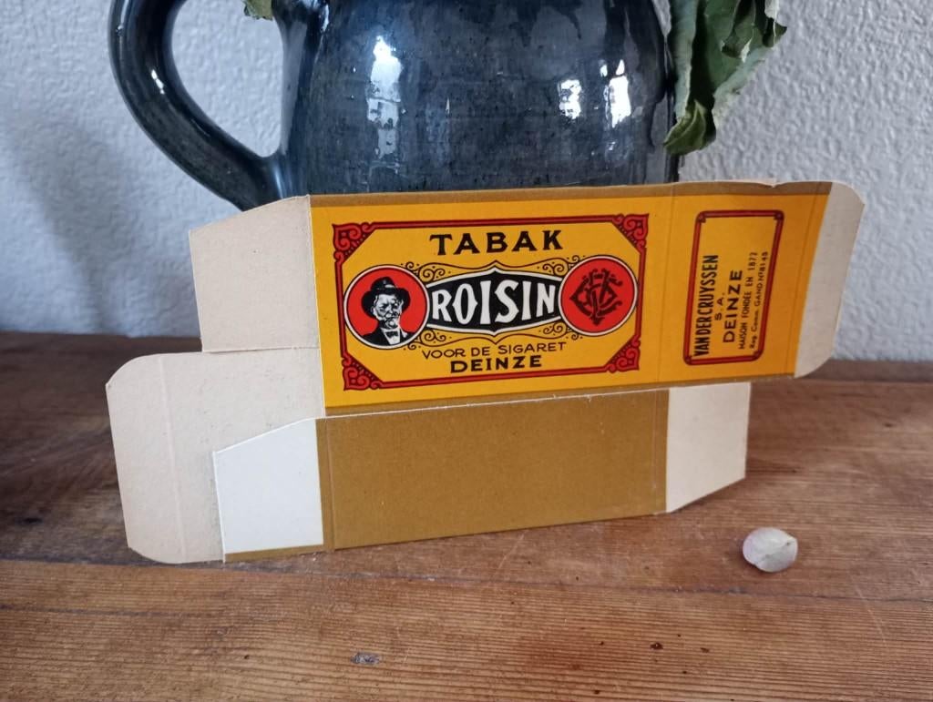 paquet de tabac Roisin Van Der Cruyssen non utilisé, Collections, Enlèvement ou Envoi, Comme neuf, Boite à tabac ou Emballage