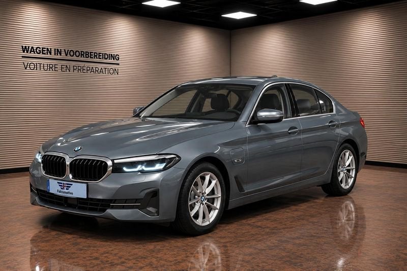 BMW Série 5 530e*PHEV*DRIVE ASSIST PRO*CARPLAY*ACC*, Auto's, Automaat, Achterwielaandrijving, Zwart, 4 cilinders