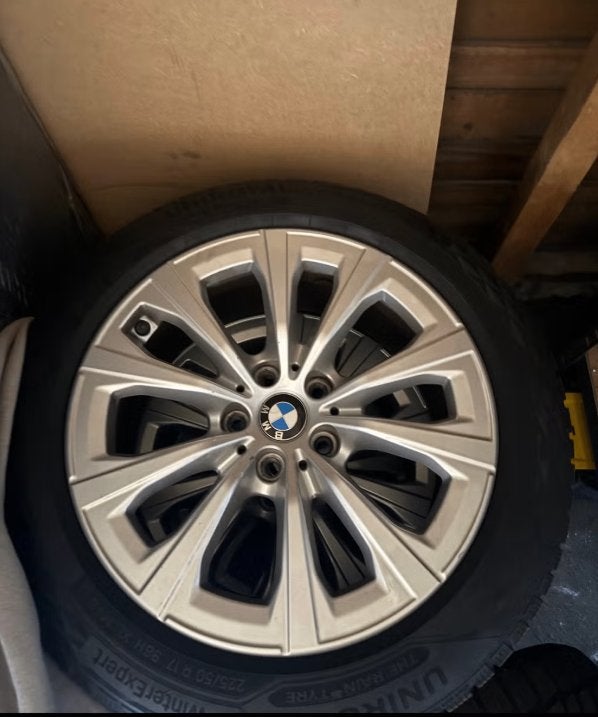 Jantes BMW + pneus d'hiver Unriroyal, Autos : Pièces & Accessoires, Neuf, Pneus hiver, Véhicule de tourisme, 17 pouces