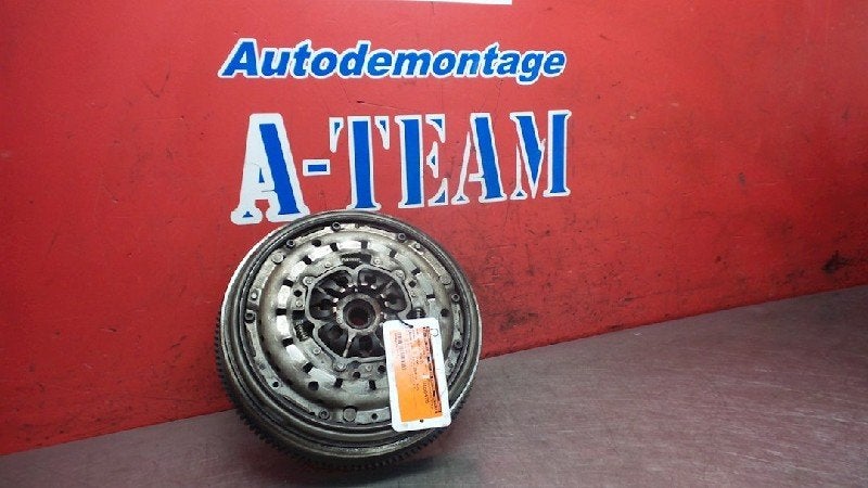 VOLANT MOTEUR BI-MASSE ABS Renault Laguna II Grandtour (KG), Autos : Pièces & Accessoires, Renault, Utilisé, Peter-Huppertz-Straße 5
51063  Köln, DE