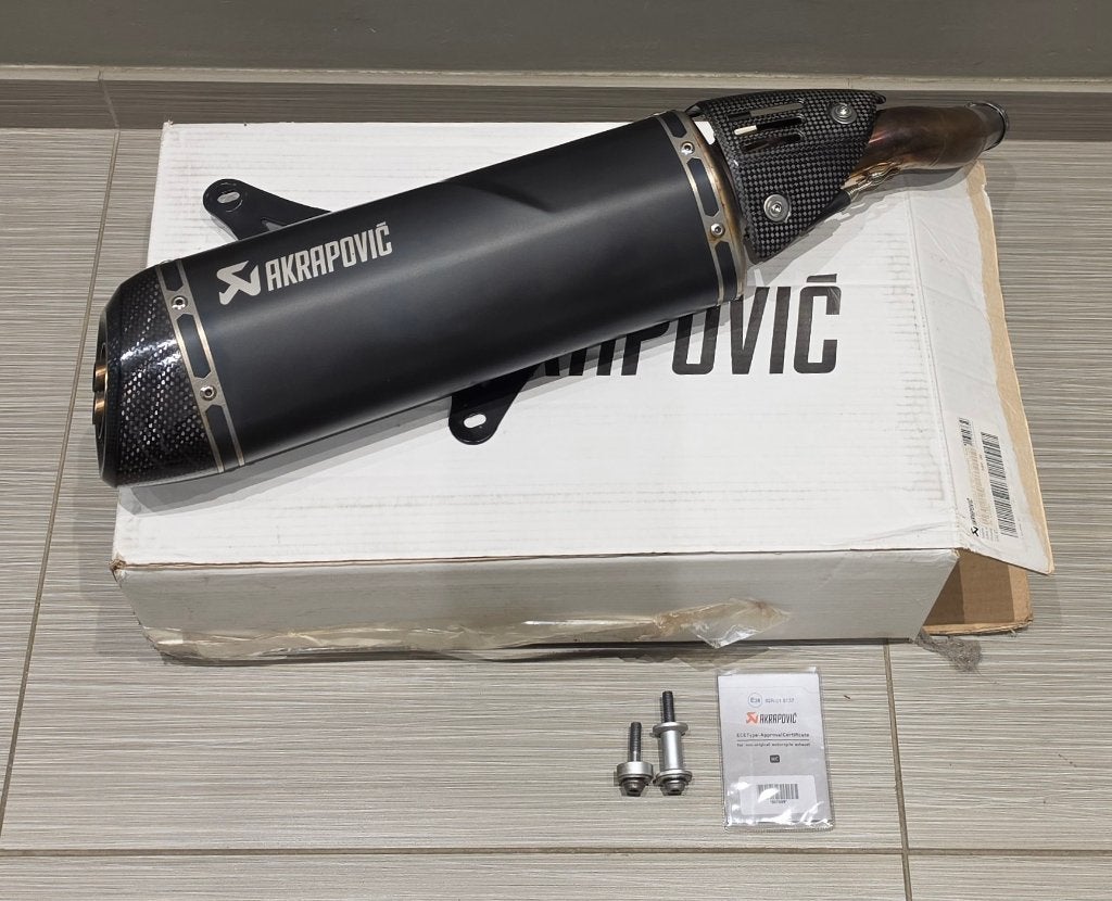 Akrapovic Vespa GTS, GT en GTV. Black Edition., Fietsen en Brommers, Ophalen of Verzenden, Nieuw, Uitlaat, Vespa
