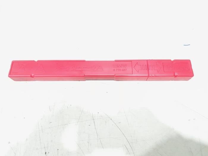 Triangle de présignalisation d'un BMW 2-Serie, Autos : Pièces & Accessoires, -, 3 mois de garantie, Utilisé, -