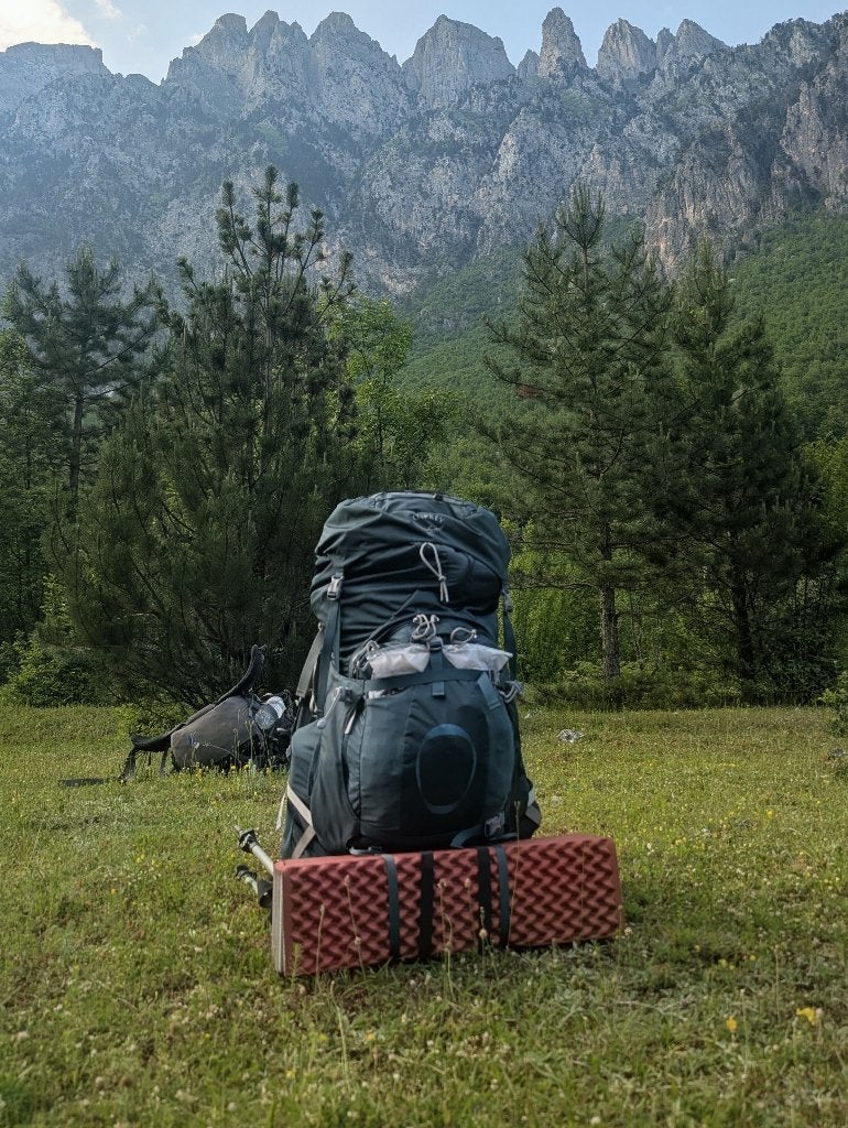 Sac à dos trekking Osprey Ariel Plus 70 - Comme neuf, Bijoux, Sacs & Beauté, Sacs | Sacs à dos, Comme neuf, Autres marques, 40 cm ou plus