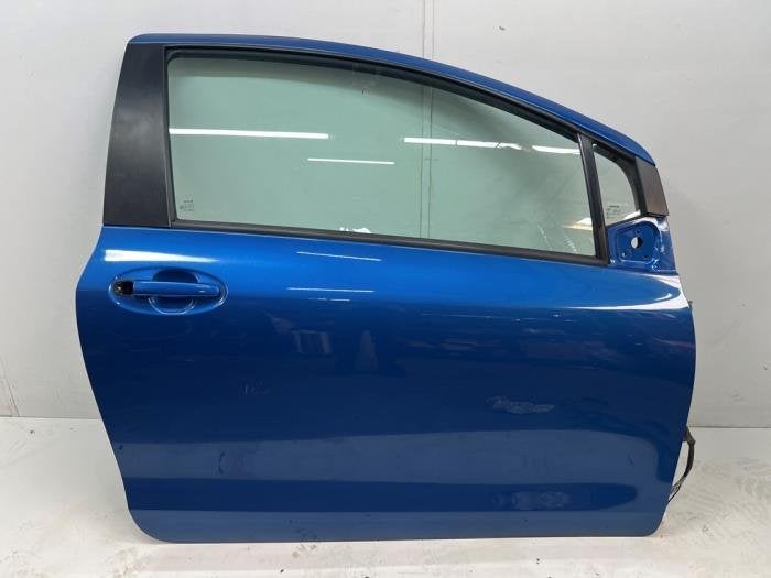 Portier 2Deurs rechts van een Toyota Yaris (8T0), Auto-onderdelen, Gebruikt, -, Deur, -