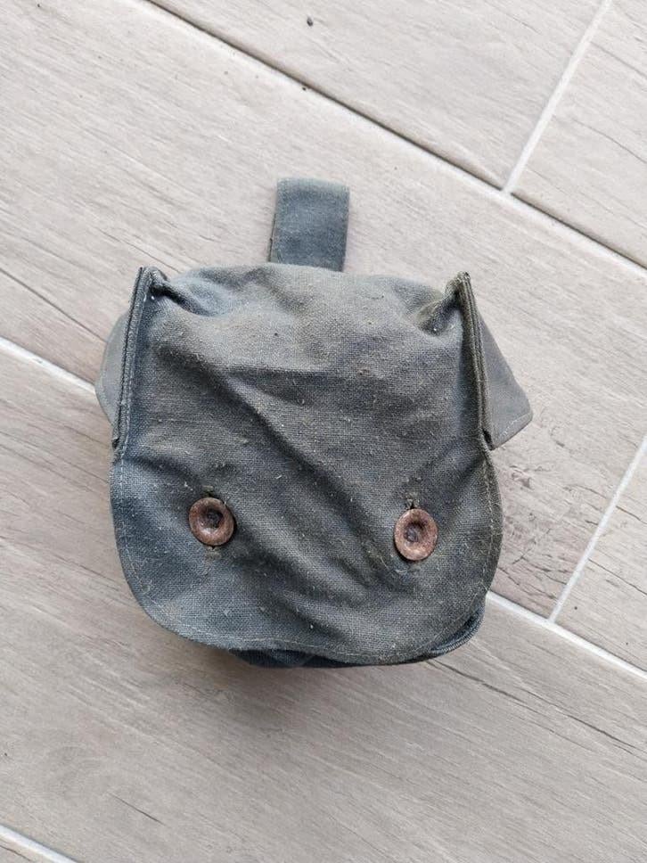 Duits gasmasker filter zakje wo2 Wehrmacht, Verzamelen, Militaria | Algemeen, Ophalen of Verzenden