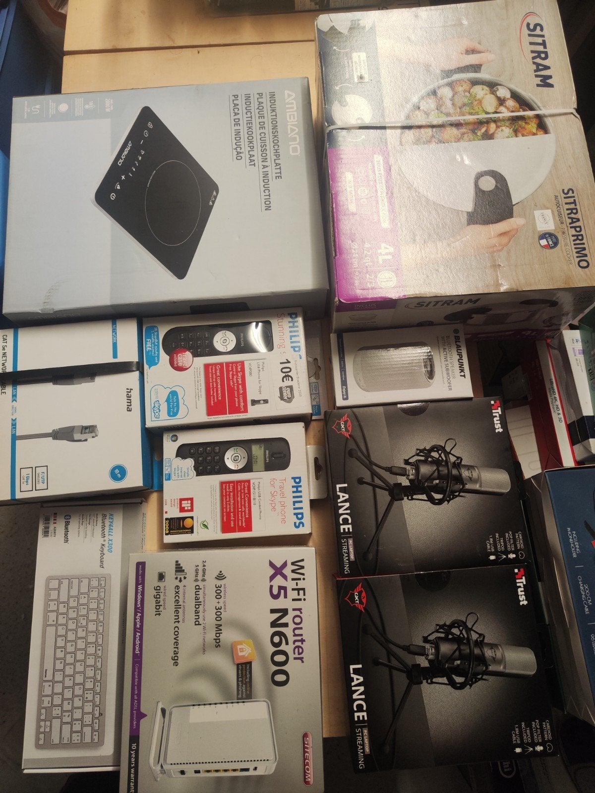 GROS LOT Destockage Électro, Outillage, Tech & Luminaire NEU, Divers, Enlèvement, Neuf