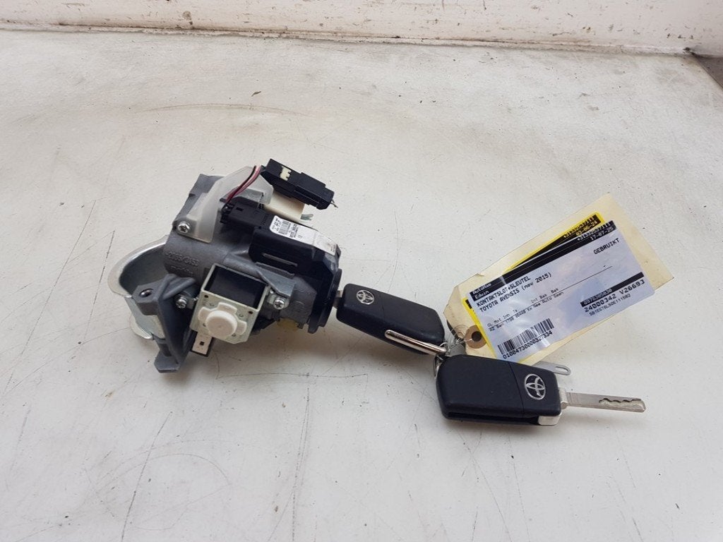 CONTACTSLOT + SLEUTEL Toyota Avensis Wagon (T27), Gebruikt, Toyota
