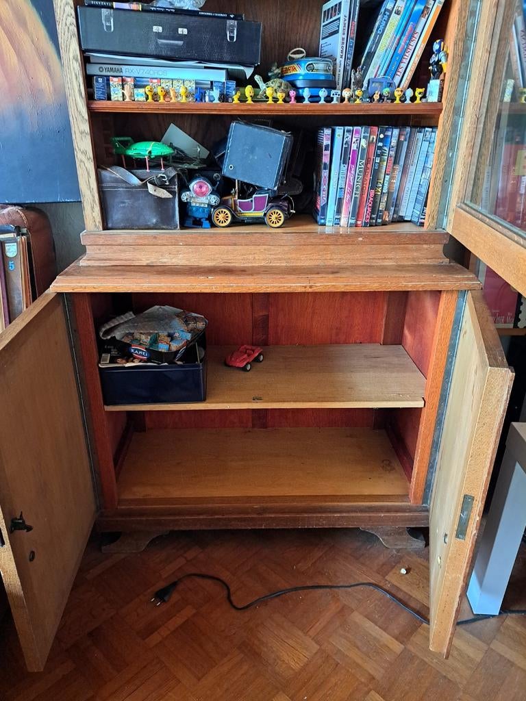 Armoire vitrine fabrication Belge 100% sur mesure. A céder., Enlèvement