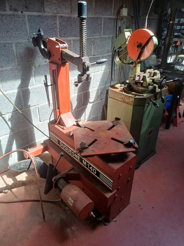 Bandendemonteermachine, Ophalen