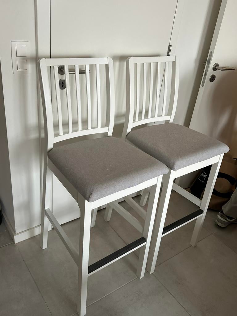 Barstoelen, Ophalen, Zo goed als nieuw