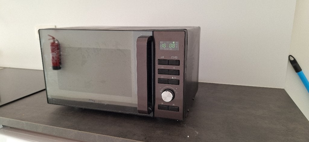 Qilive Combi-Microgolfoven met Grill 900W Zeer goede staat, Ophalen, Grill, Zo goed als nieuw, Draaiplateau