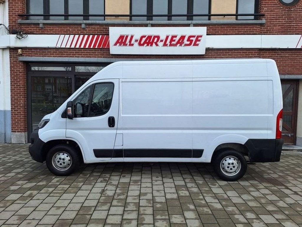 Peugeot Boxer FT L2H2 335 BlueHDI S/S Asphalt - CAMERA - PR, Auto's, 122 kW, Wit, Parkeersensor, 5 deurs