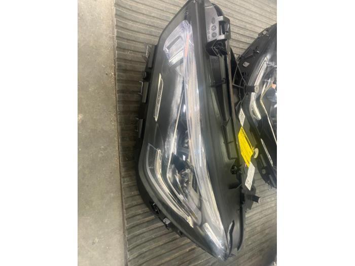 Koplamp links van een Mercedes CLA, Gebruikt, -, Ophalen of Verzenden, -