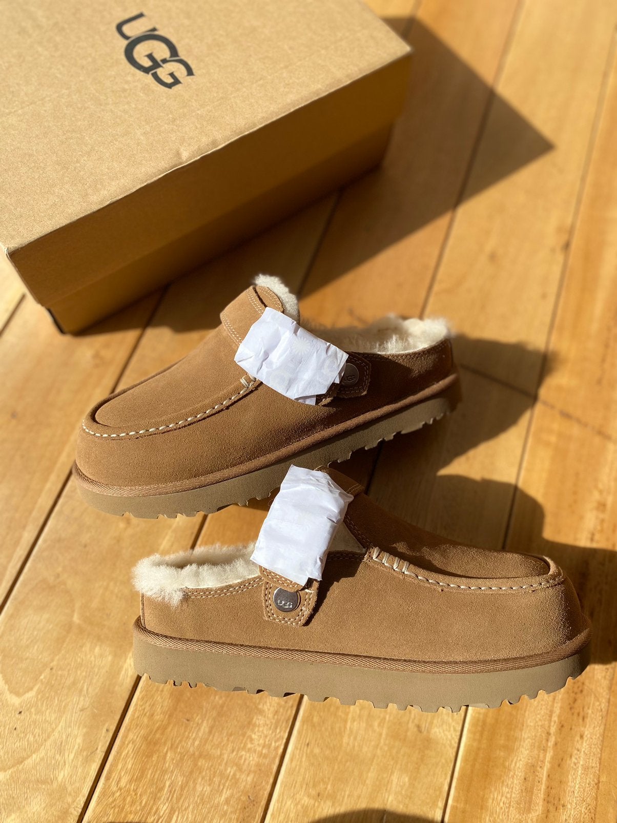 UGG Goldenstar Evelina Dames - maat 38, Nieuw, Ophalen of Verzenden, Instappers, Beige