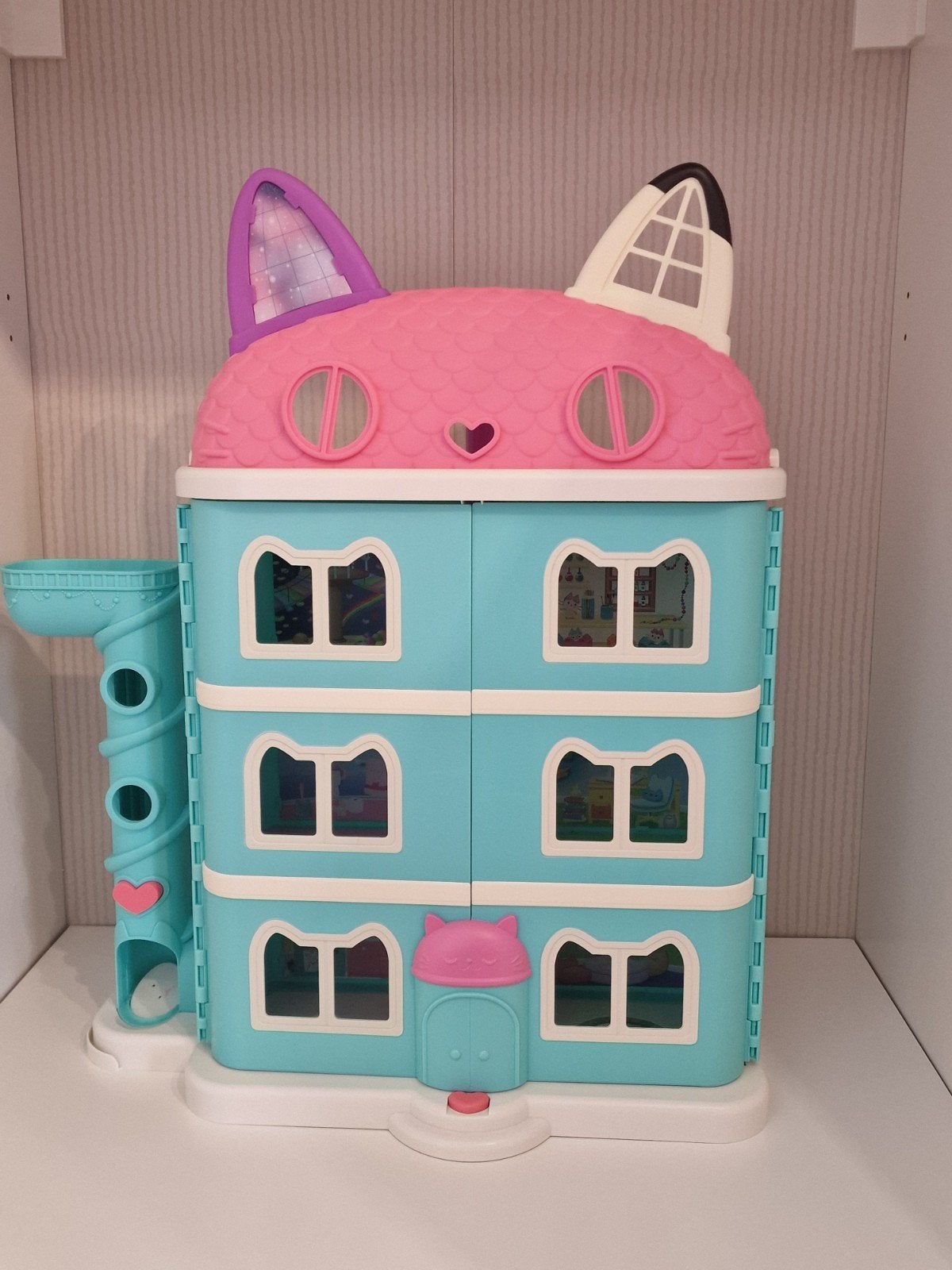 Gabby's Dollhouse Purrfect, Enfants & Bébés, Jouets | Maisons de poupées, Enlèvement, Maison de poupées