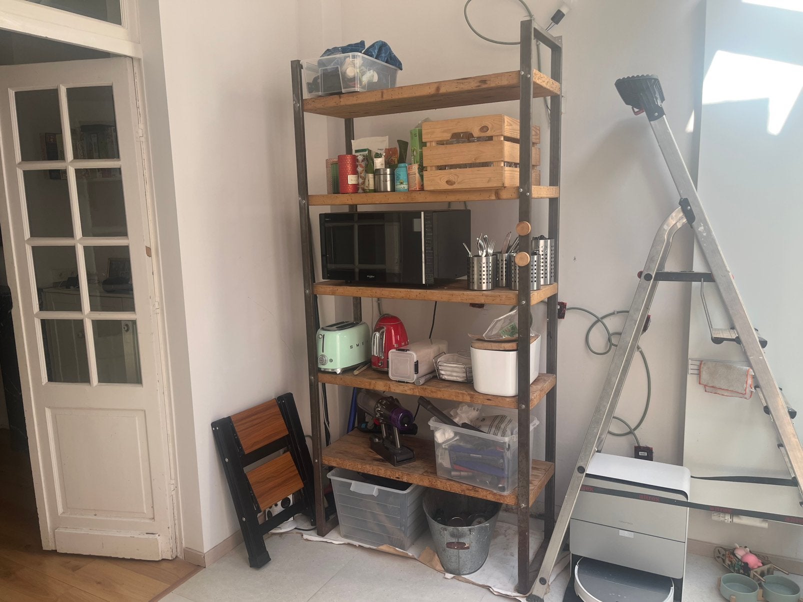 Grande etagere en bois et fer, Enlèvement, Utilisé