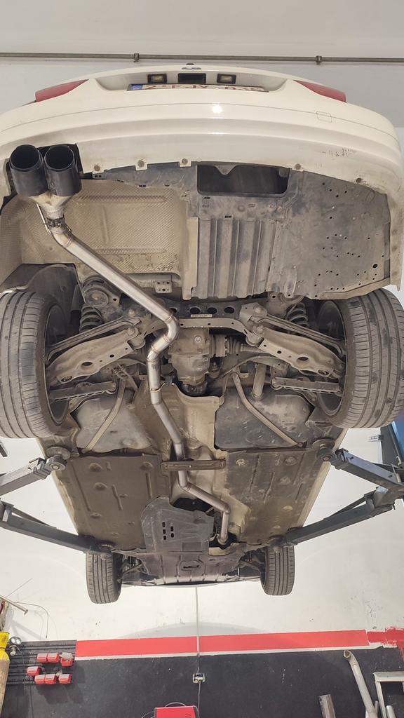 Uitlaat BMW E91, Ophalen, BMW