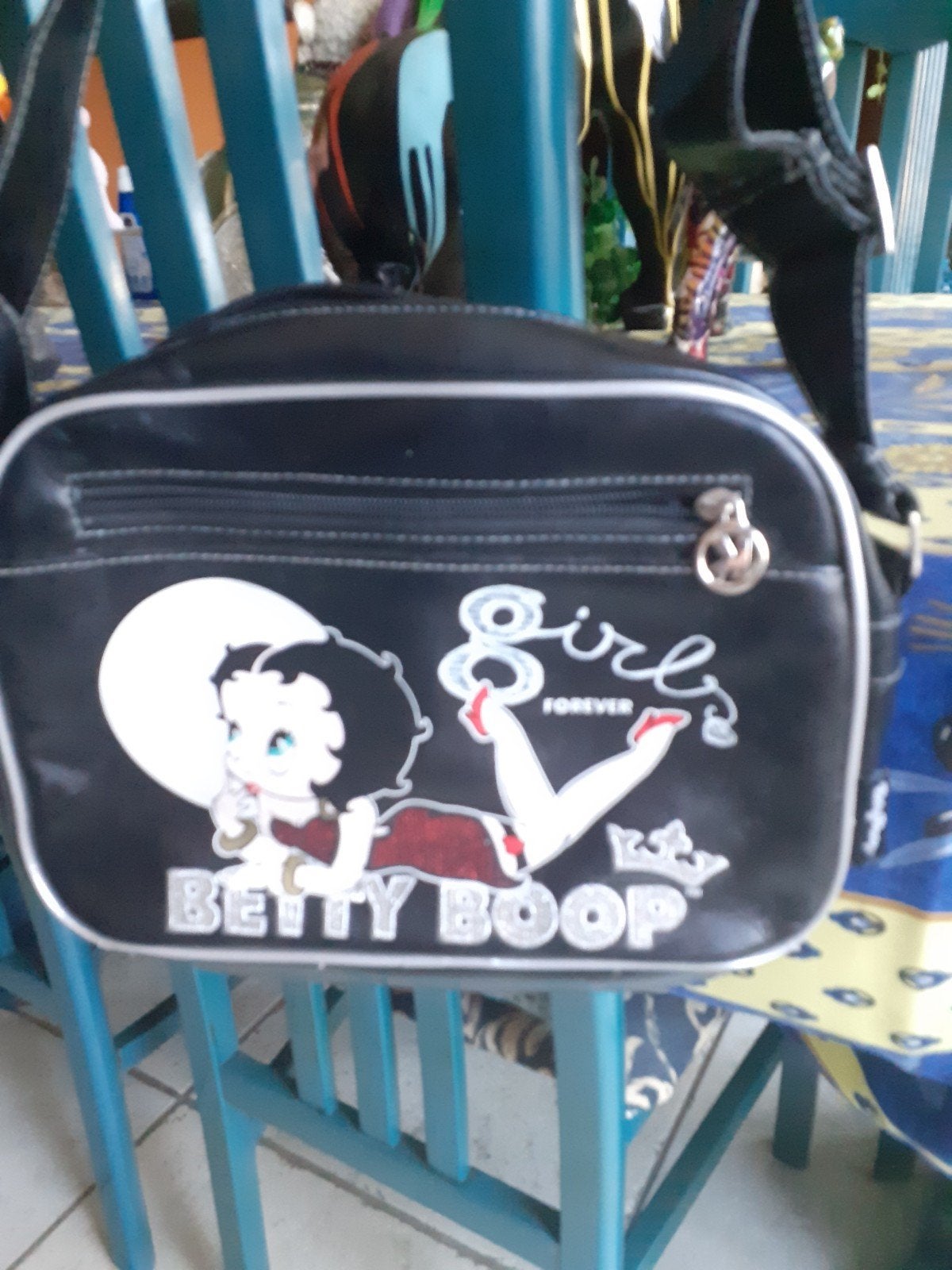 sac cuir betty boop, Enlèvement, Cuir