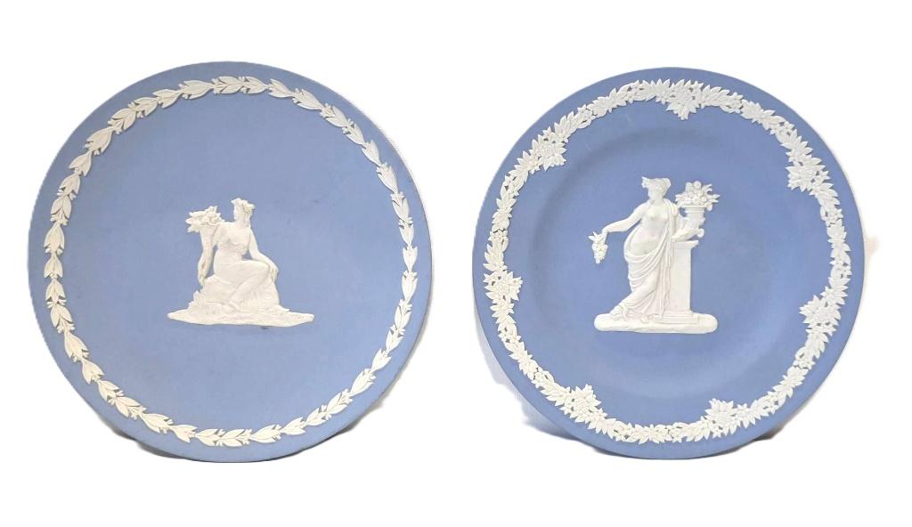 2 assiettes en porcelaine Wedgwood., Enlèvement ou Envoi