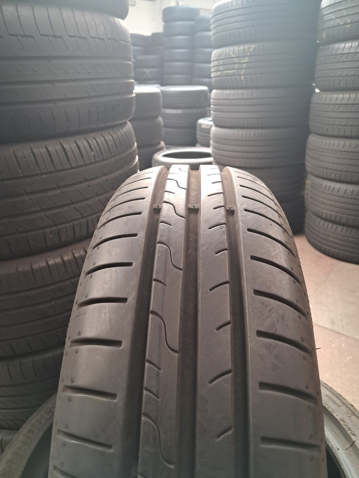 19570r14 195 70 r14 195/70/r14 DUNLOP avec montage
