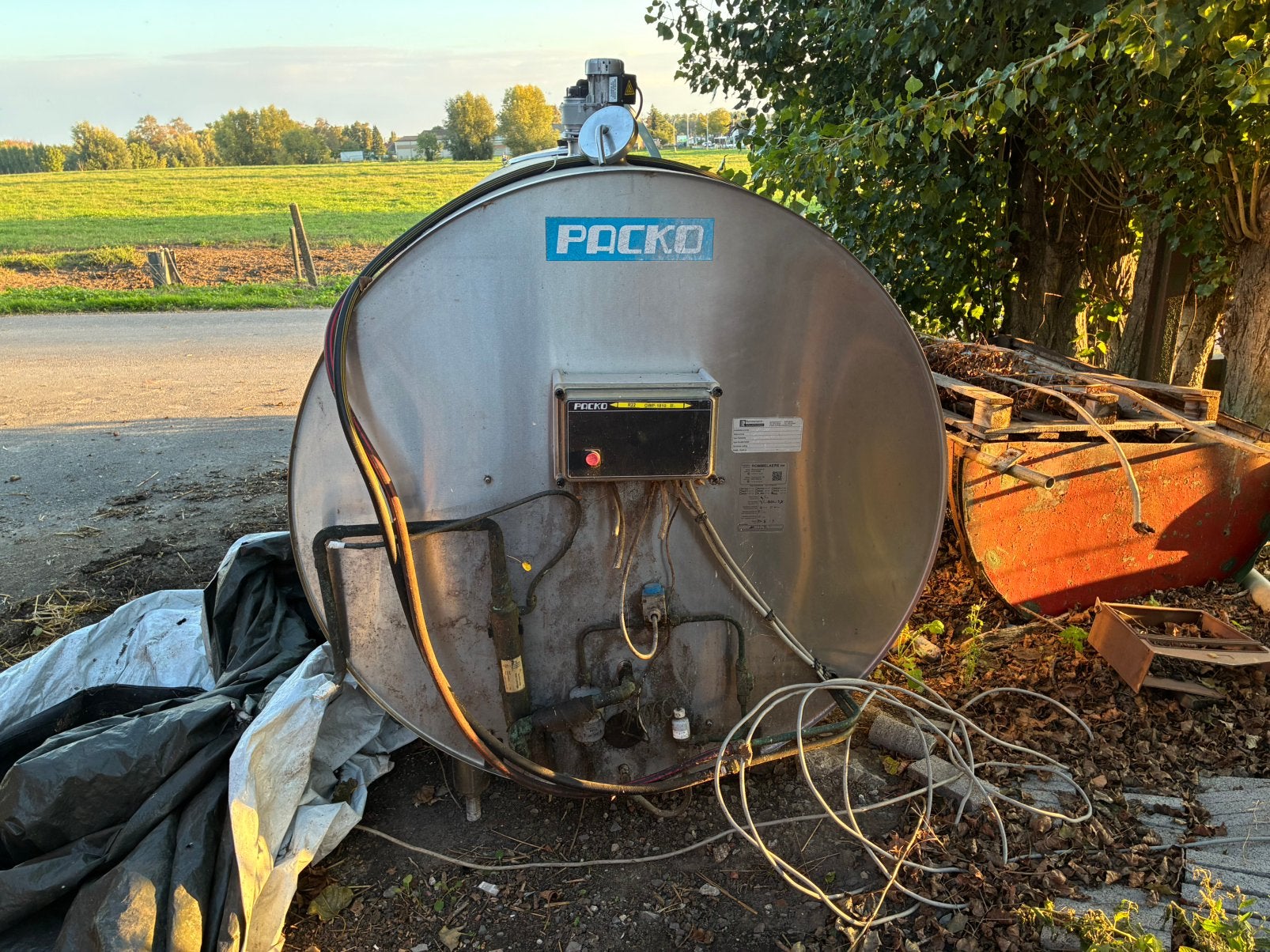 Melktank, Zakelijke goederen, Ophalen