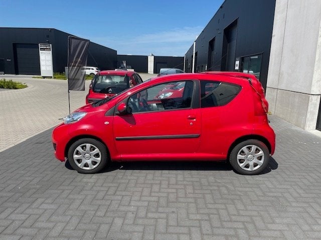 Peugeot 107, 1.0I, 2 de eigenaar, 80221 Km,Keuring +Garantie, Voorwielaandrijving, 4 zetels, Stof, 50 kW