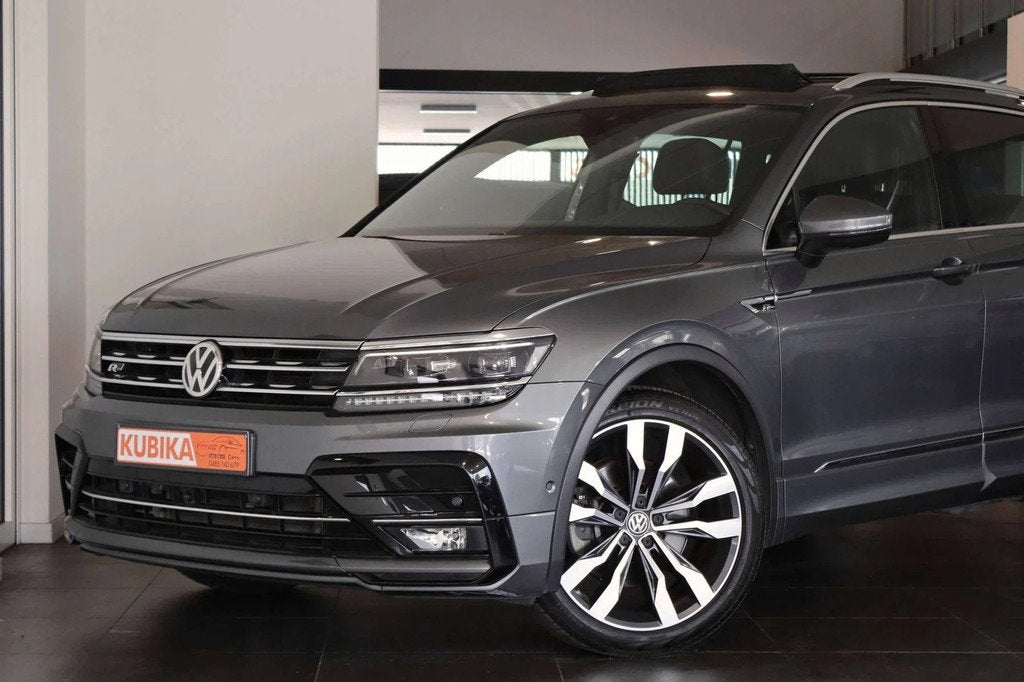 Volkswagen Tiguan 2.0 TSI 4Motion ACC Pano LijnA Memory R-Li, Autos, Cuir, Argent ou Gris, Euro 6, Entreprise